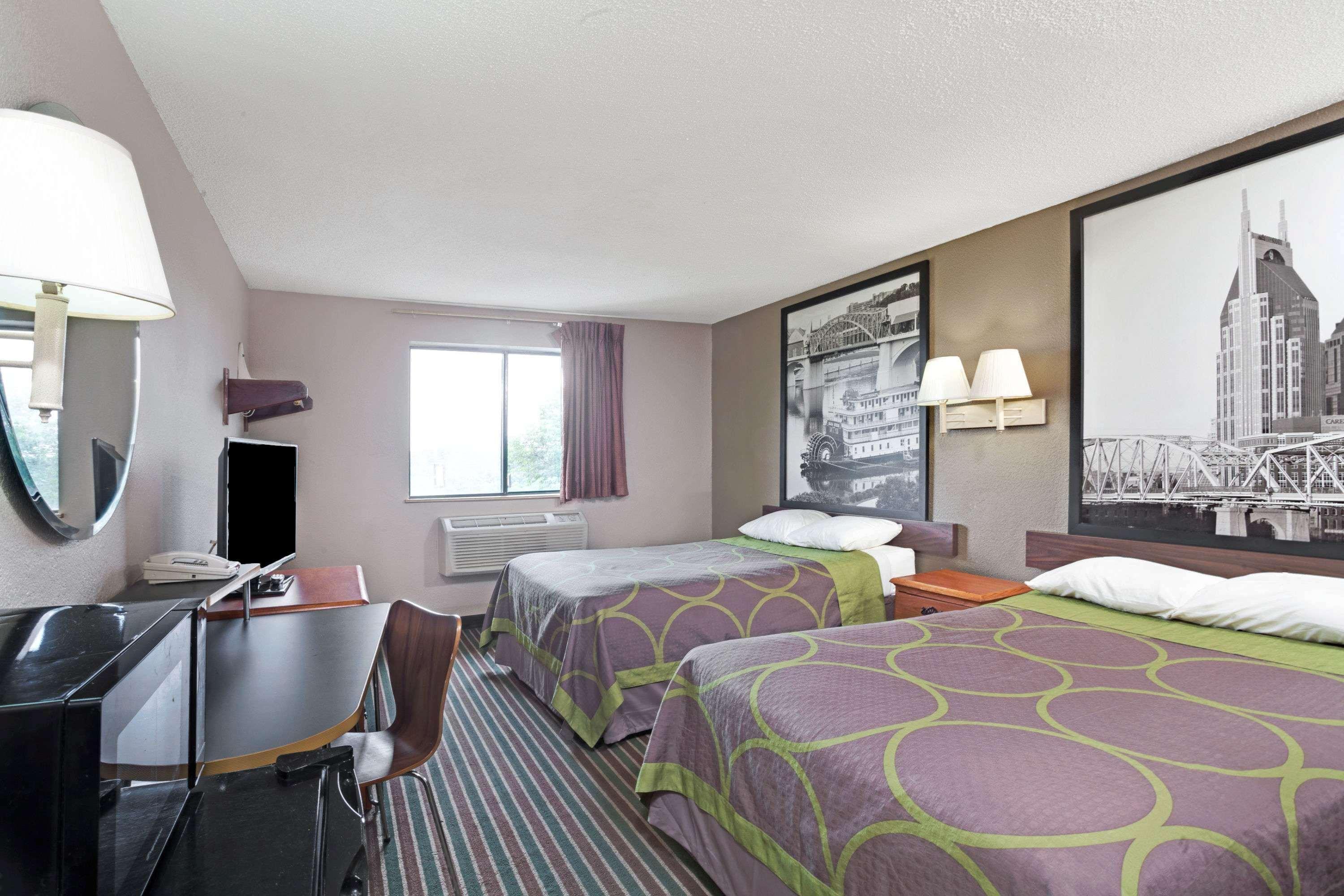 Super 8 By Wyndham Nashville/ Dntn/ Opryland Area Екстер'єр фото
